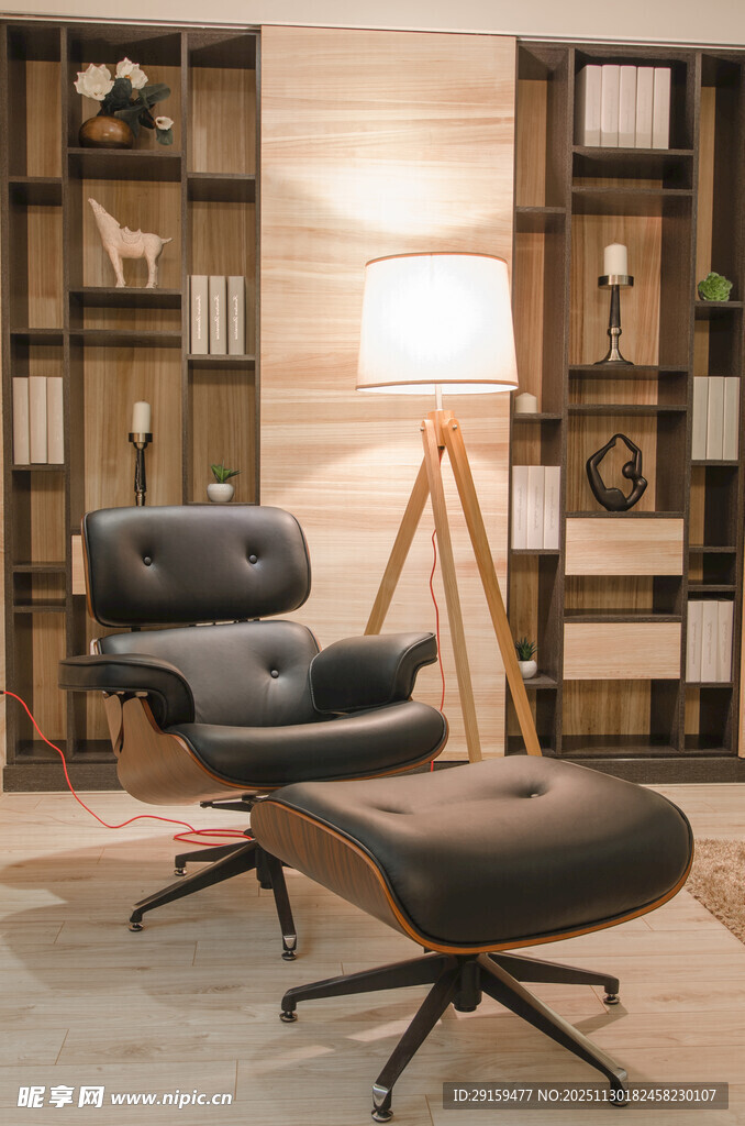 现代简约风格黑色休闲椅