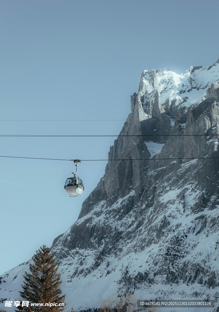雪山缆车美景