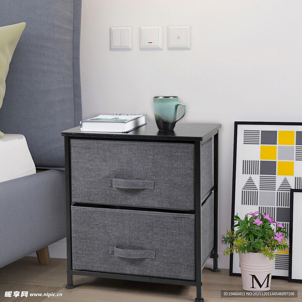 简约灰色床头柜