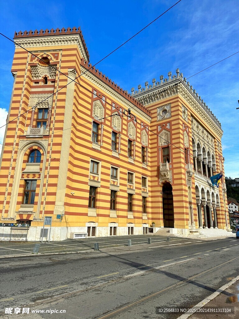 欧式条纹建筑外观图