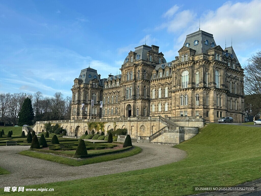 宏伟壮观的欧式城堡建筑