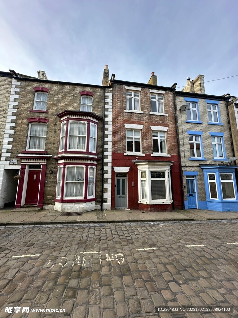 多彩欧式风格街边建筑