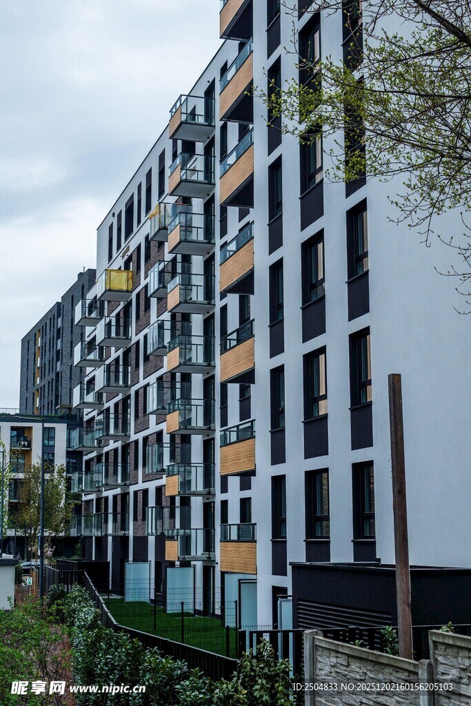 现代风格多层公寓建筑