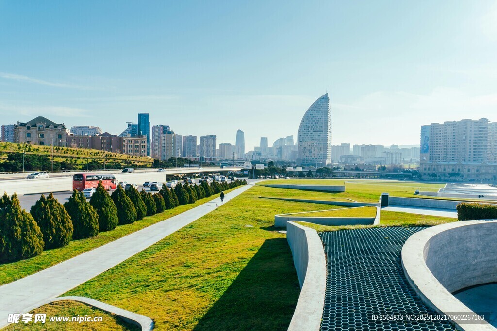 城市绿地景观 现代建筑相伴