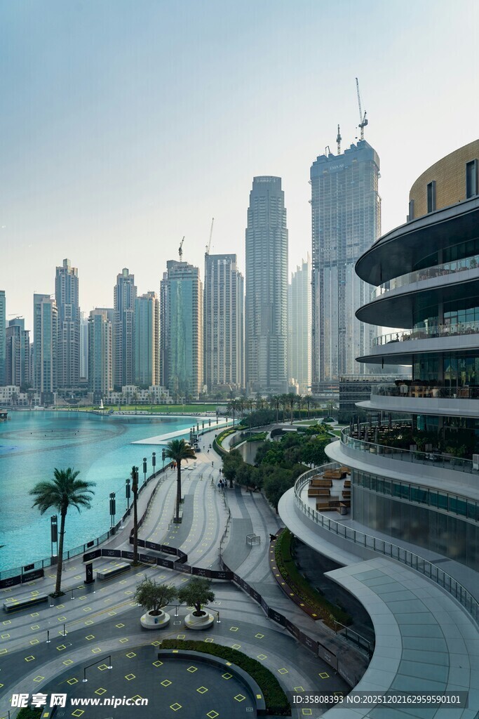 城市滨水建筑群