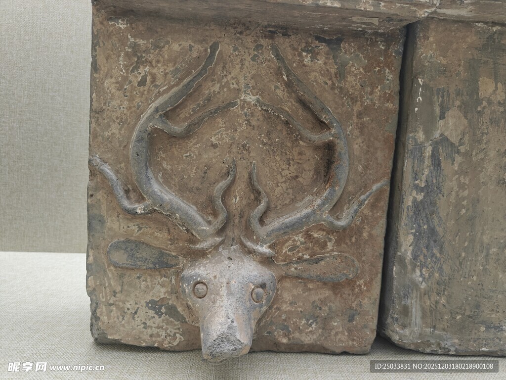 鹿头浮雕砖雕艺术品