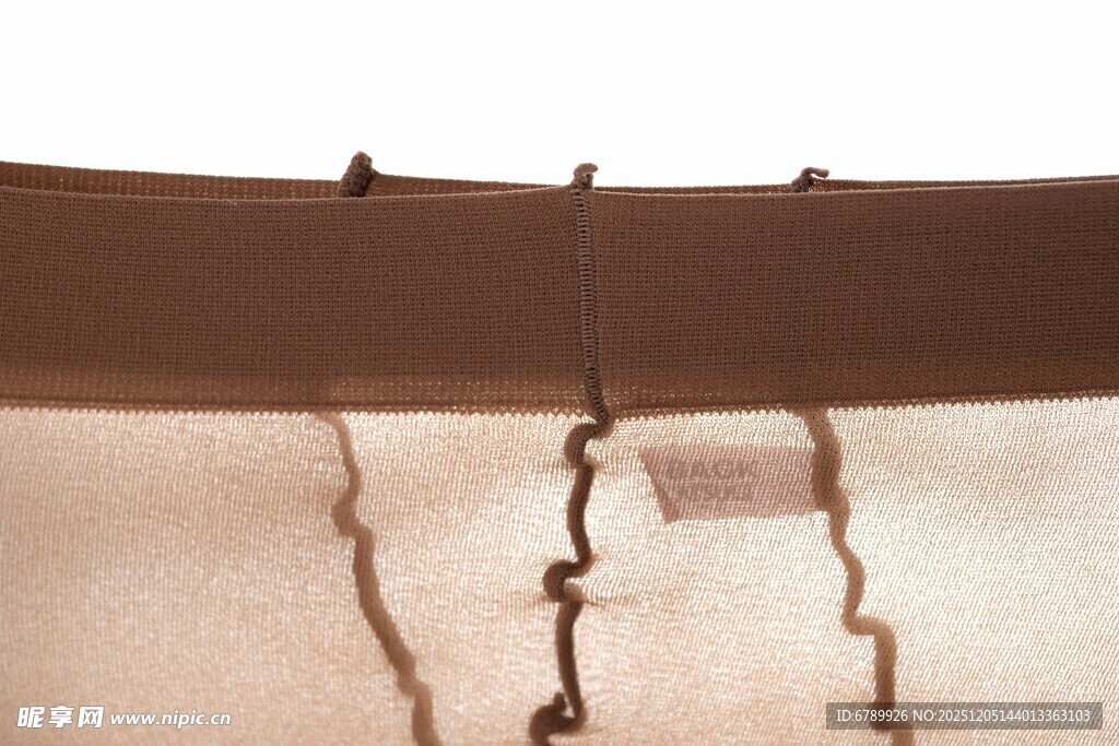 棕色弹力丝袜透气细节特写