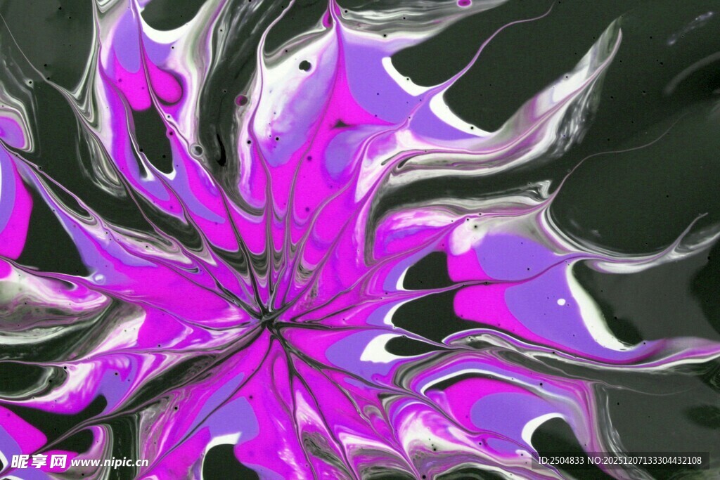 梦幻紫色抽象花朵图案