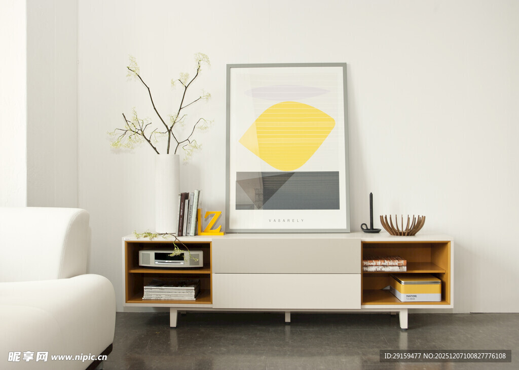 简约客厅的现代装饰柜