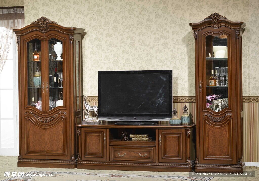 实木电视柜组合尽显典雅