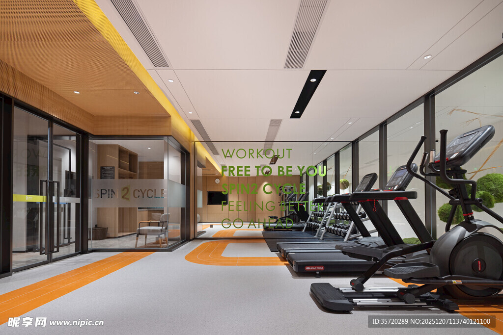 现代健身房室内健身场景