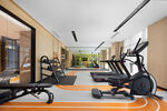 现代健身房内景设施展示