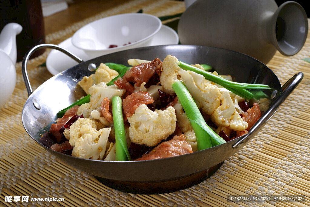 干锅花菜五花肉