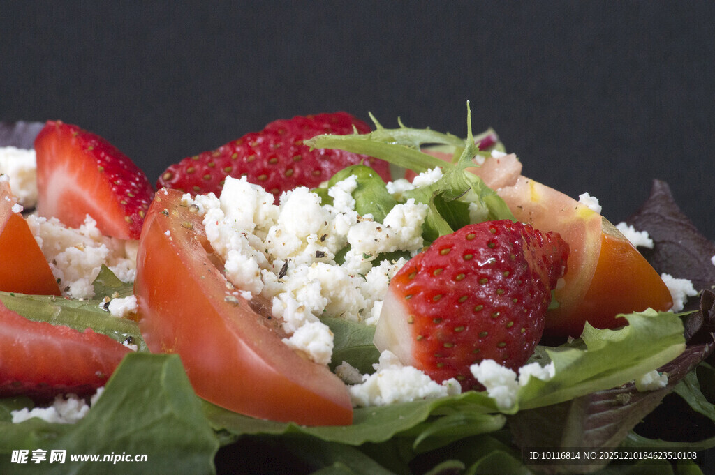 草莓奶酪沙拉