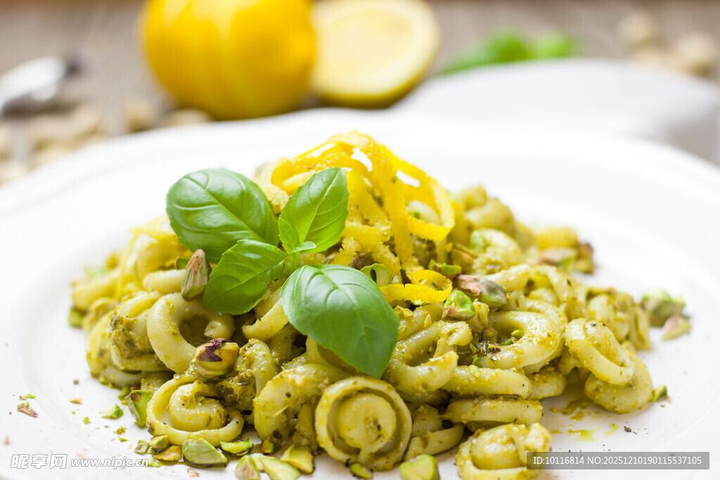 柠檬罗勒螺旋意面