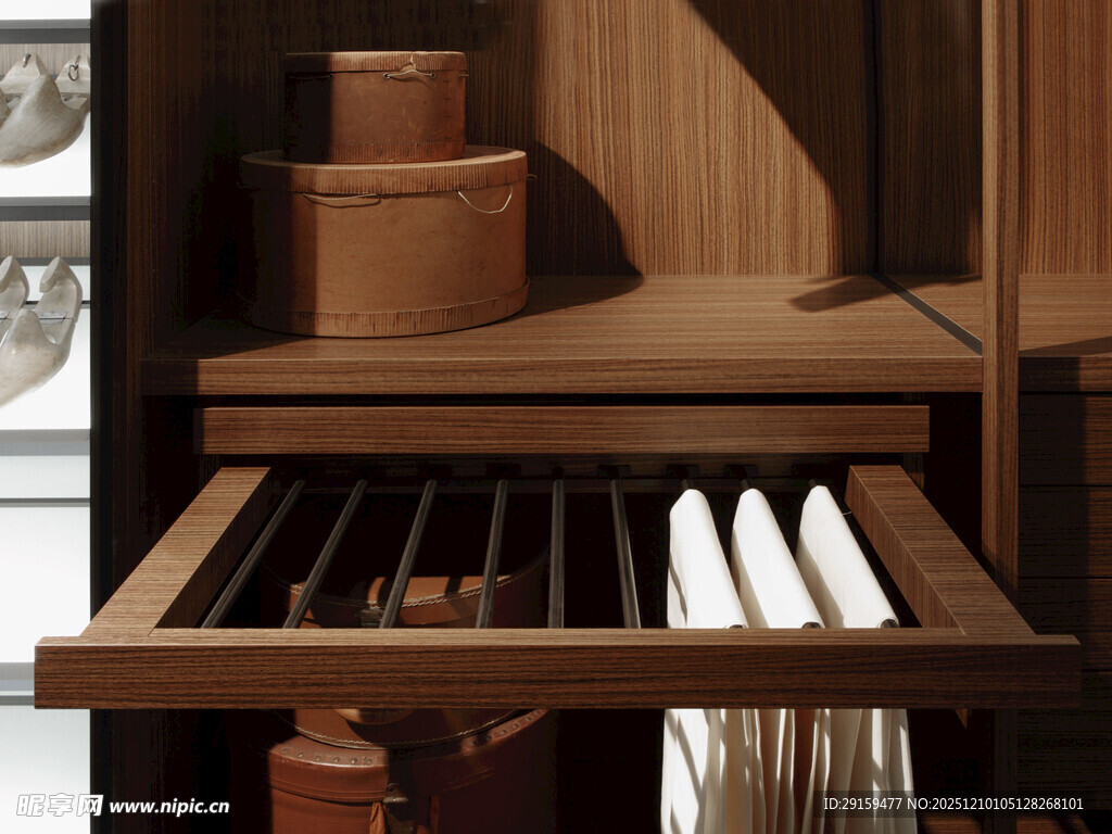 精致木质抽屉收纳场景