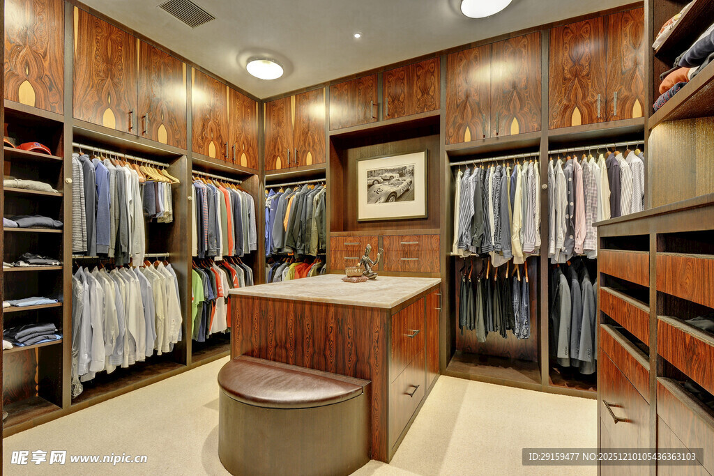 豪华木质衣帽间展示