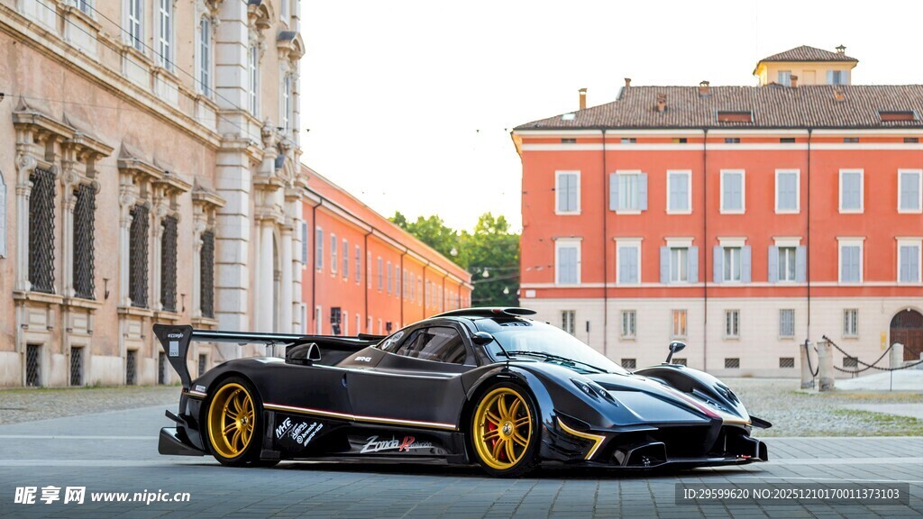 街头酷炫黑色超跑