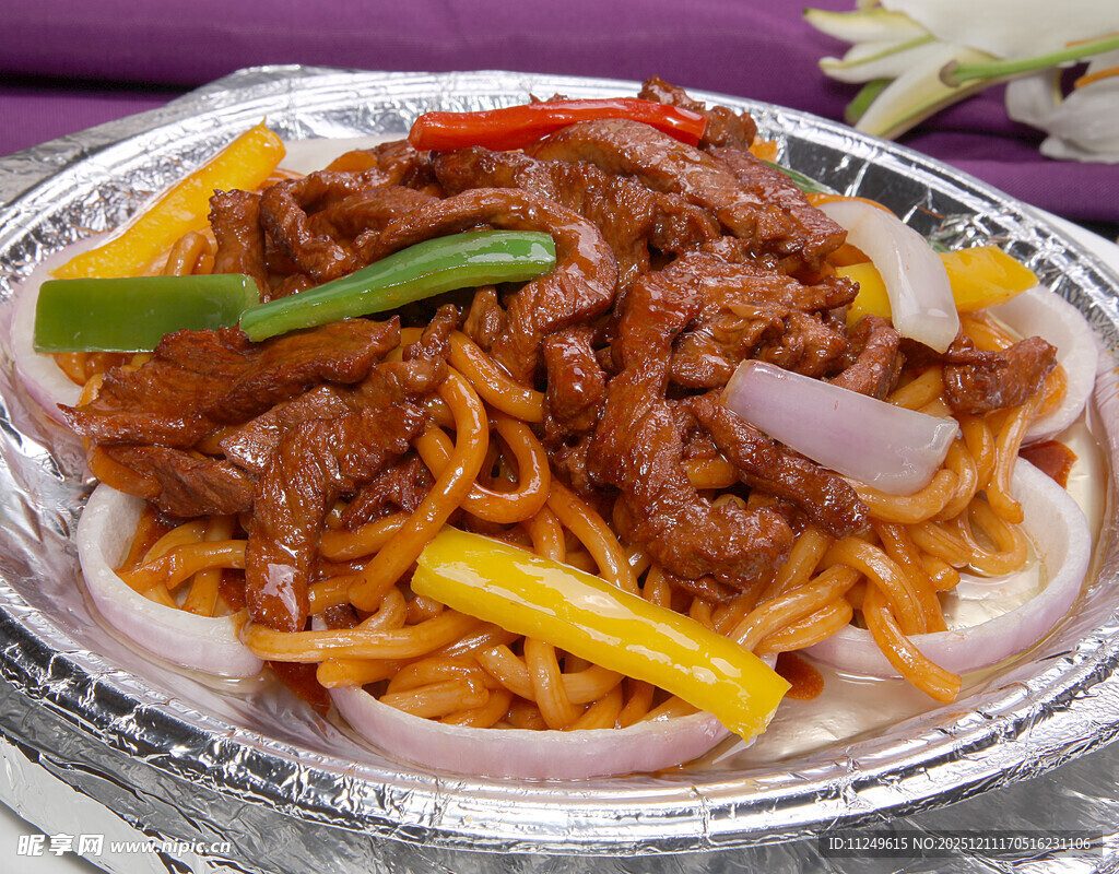 铁板黑椒牛柳乌冬面