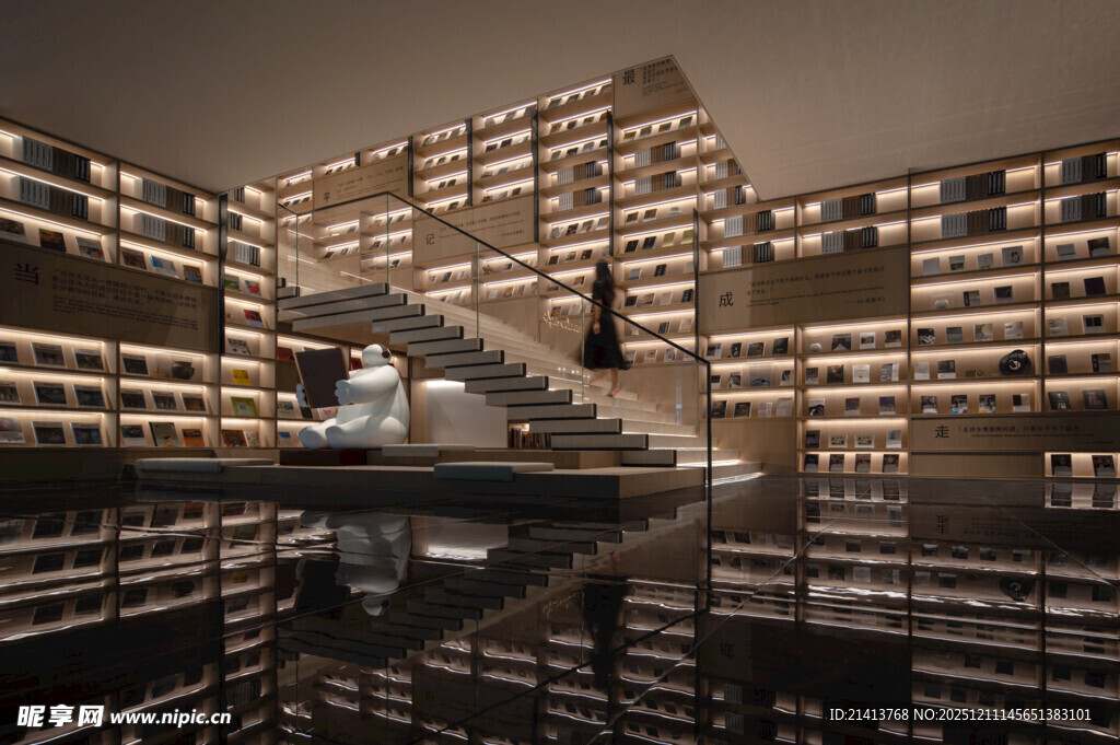 现代建筑夜景倒影之美