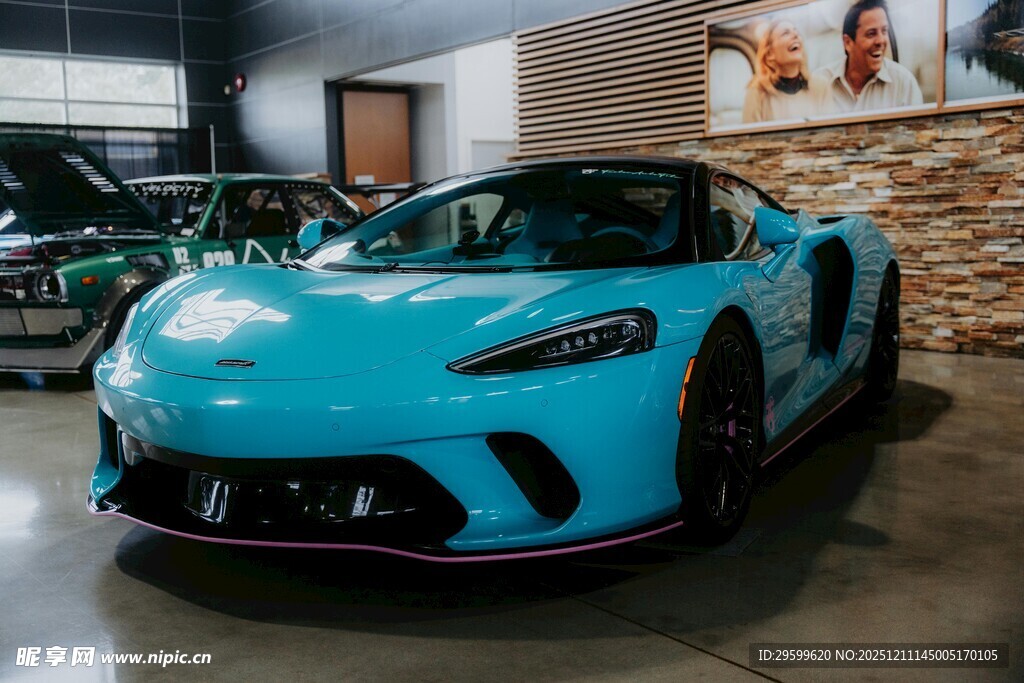 蓝色炫酷超跑展示