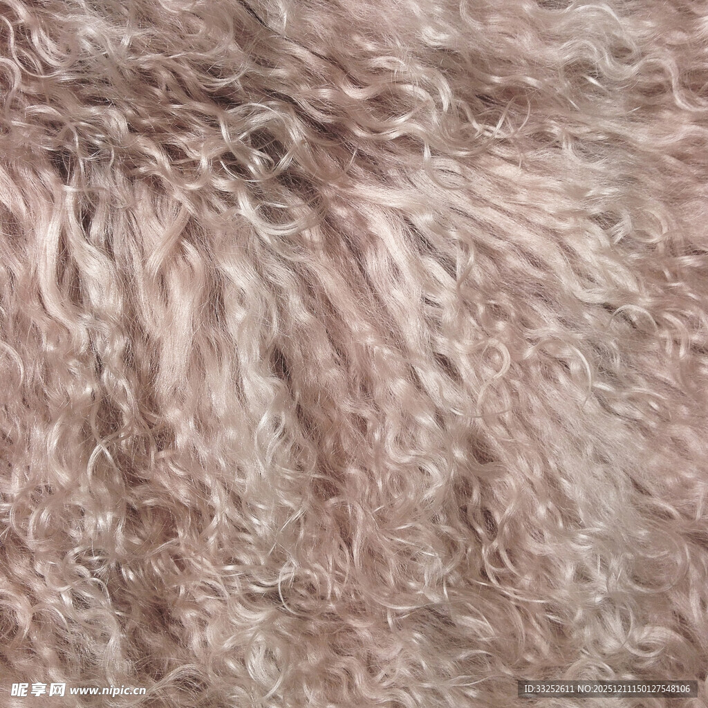 浅棕色蓬松毛绒面料