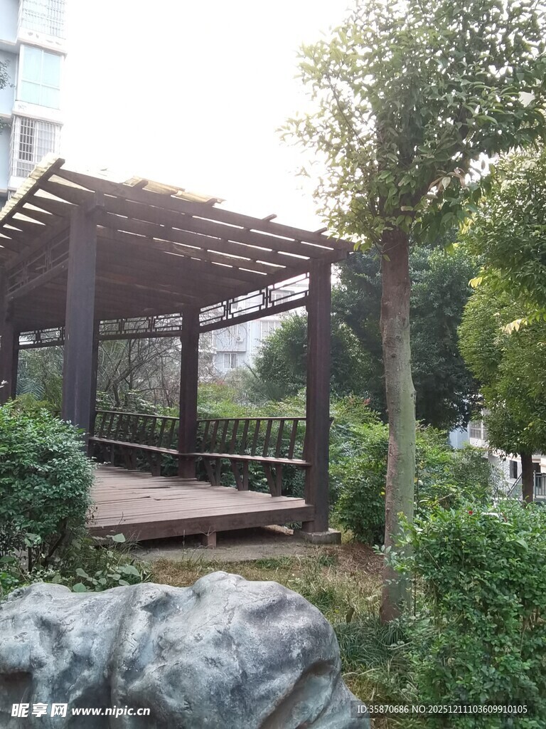 户外木质凉亭景观