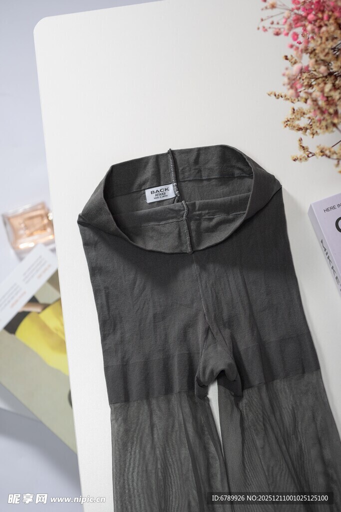 灰色丝袜平铺展示