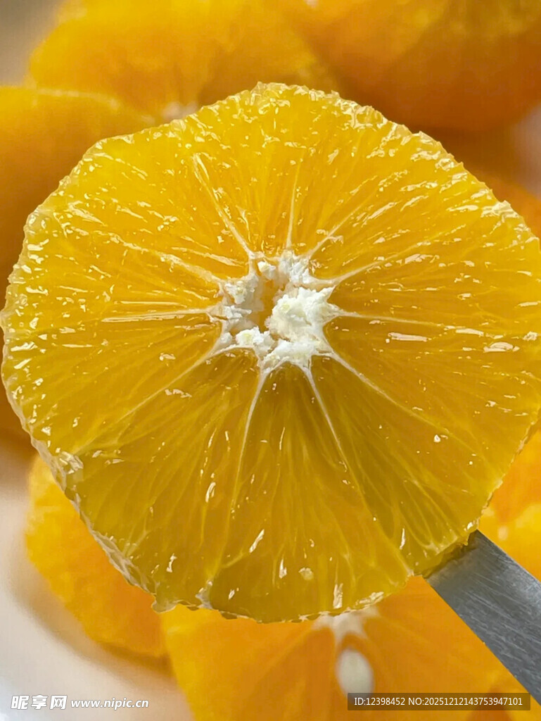 鲜切多汁橙子特写