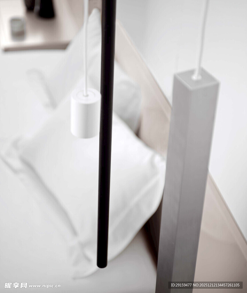 现代简约风格吊灯特写