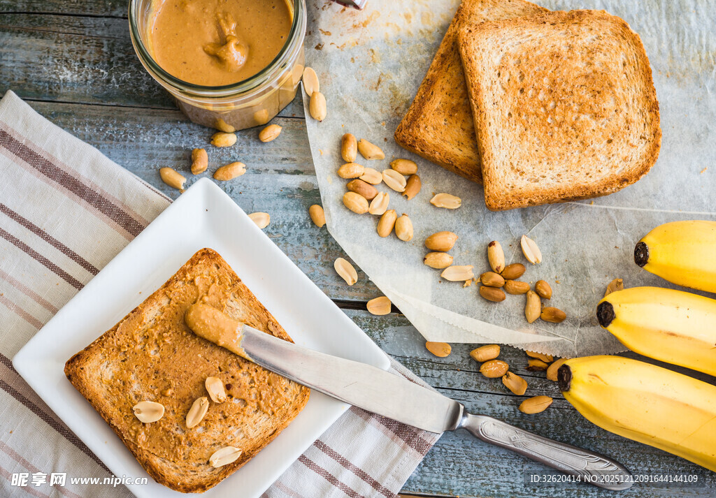 花生酱吐司