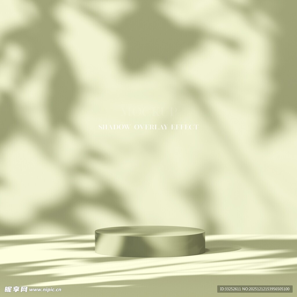 光影下的简约金属物件