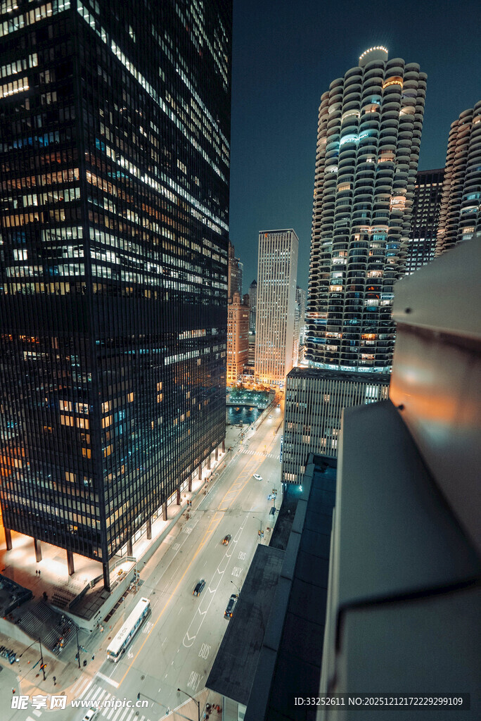 都市夜景高楼俯瞰