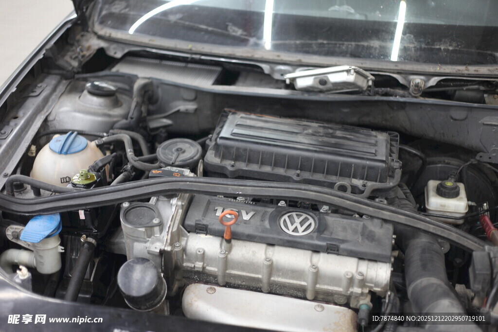 汽车发动机近景特写