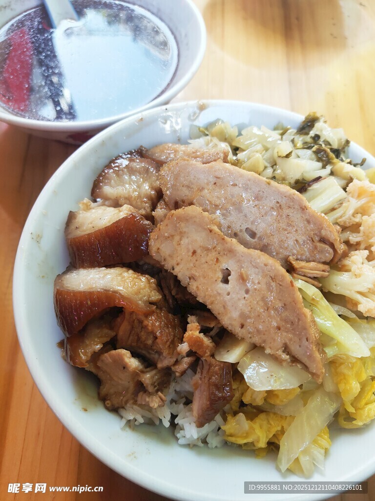 美味卤肉盖饭套餐