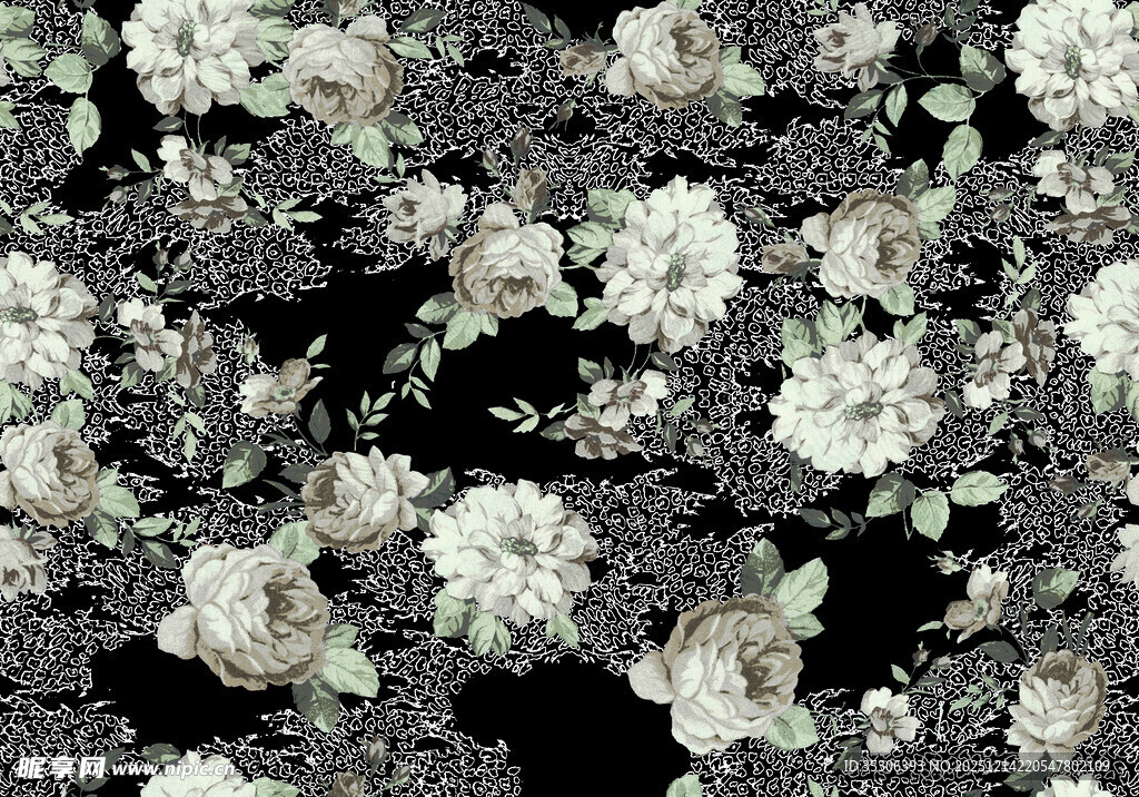 白色花朵簇拥的美丽景象