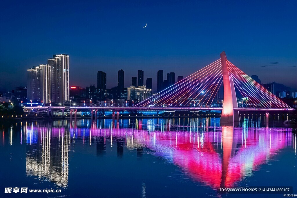 璀璨夜景桥梁