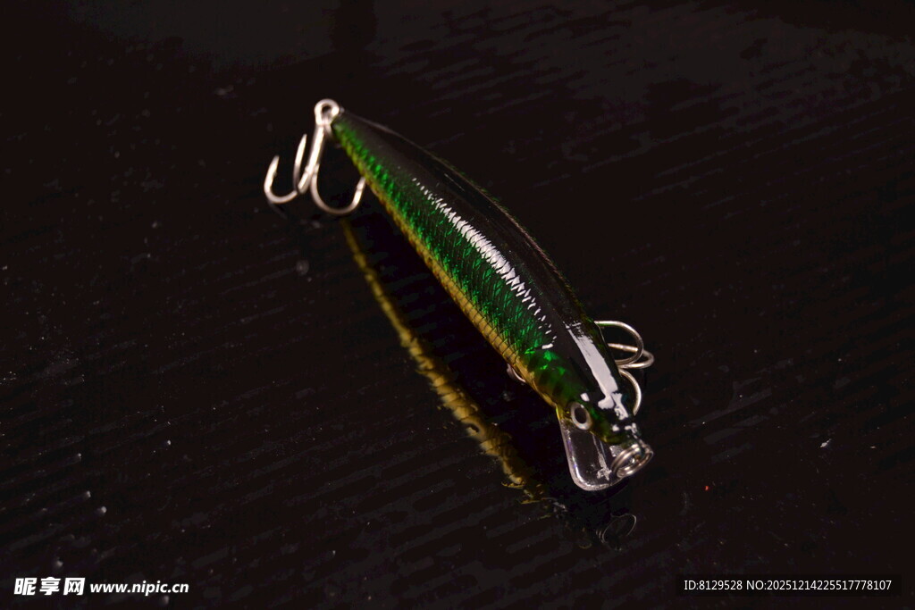 绿色金属钓鱼诱饵