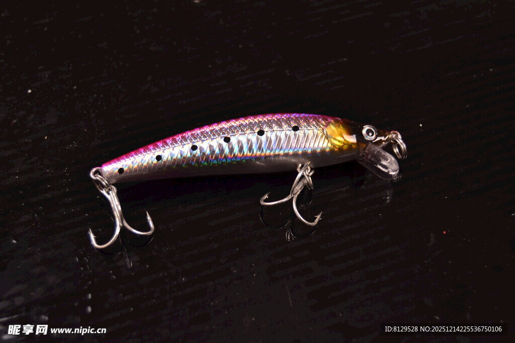 彩色金属路亚钓鱼饵