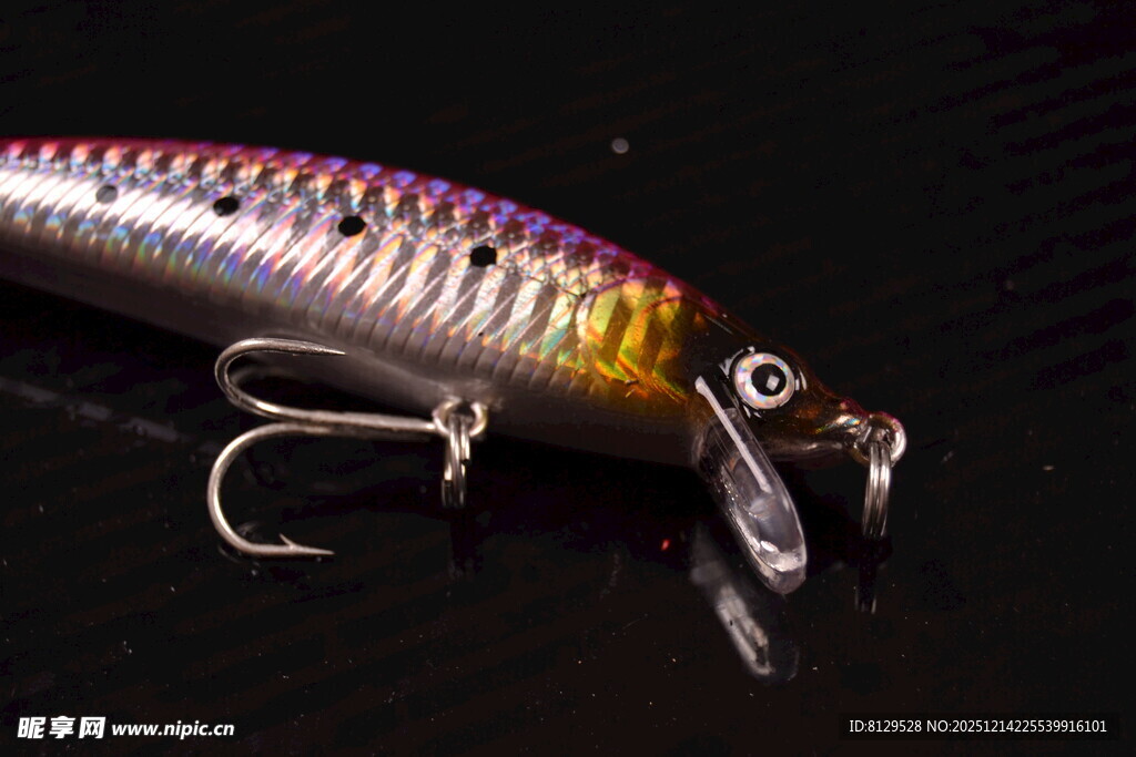 金属色仿真鱼饵