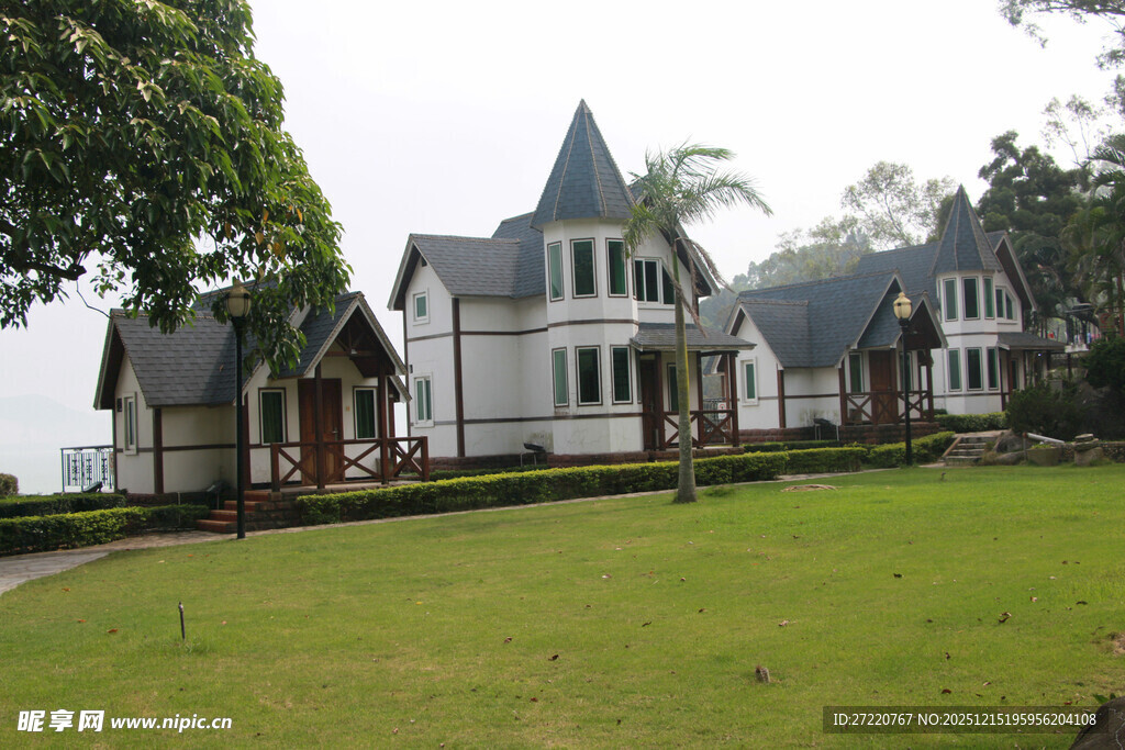 厦门鼓浪屿欧式别墅 绿草如茵