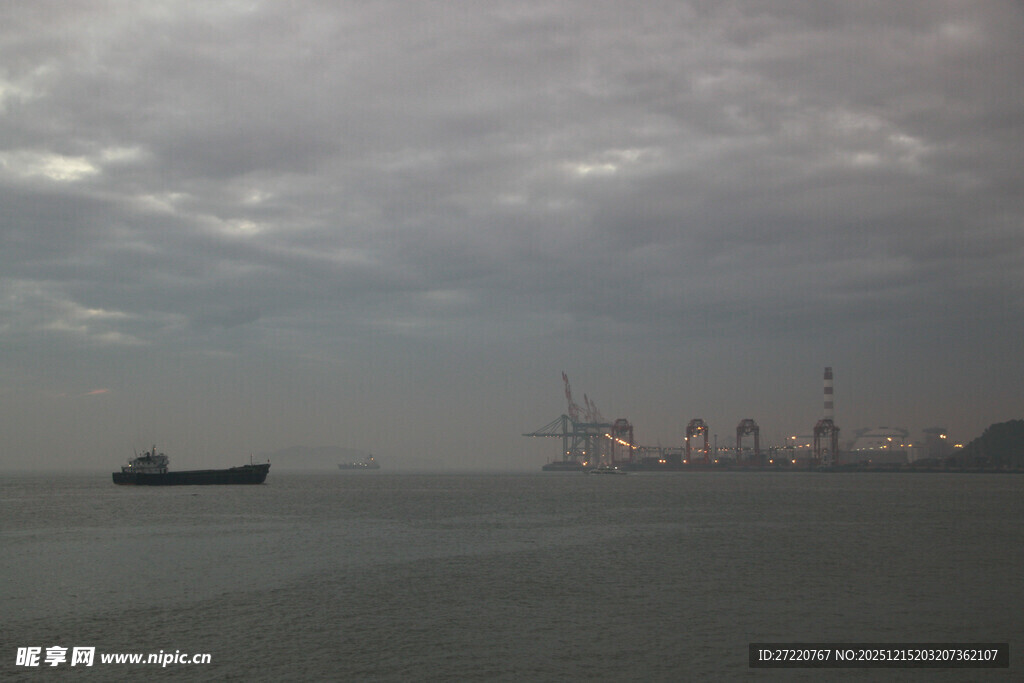 海上船只与港口远景 厦门鼓浪屿