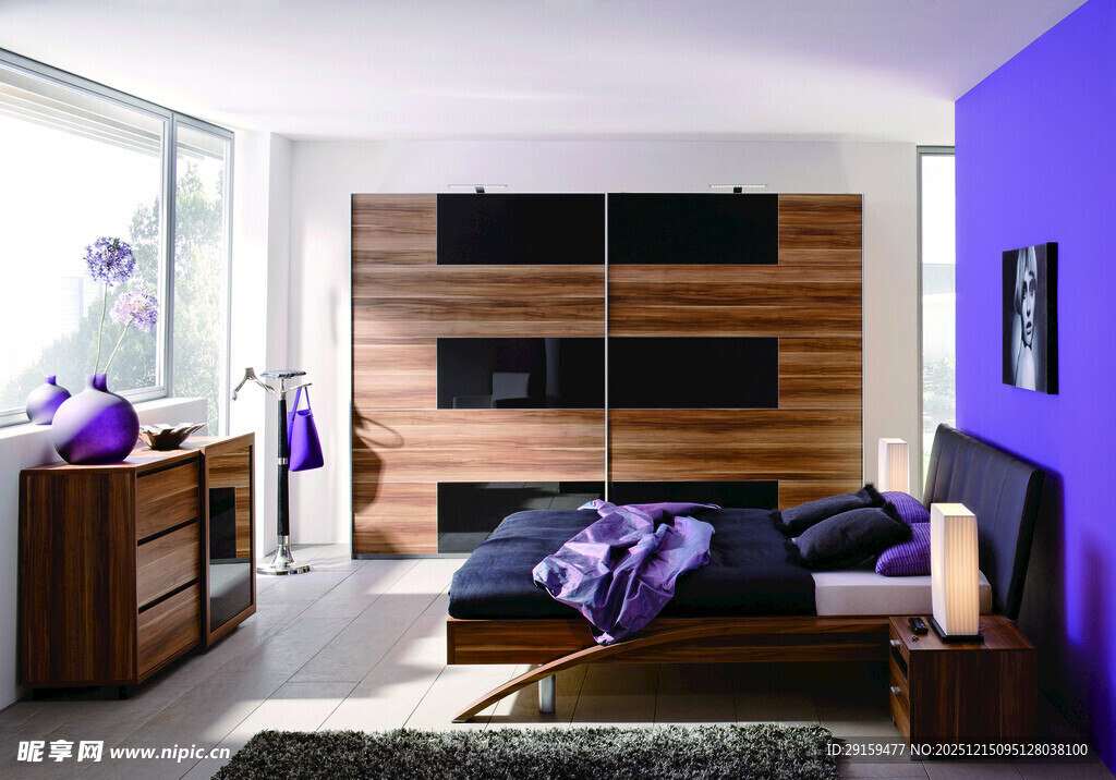 现代紫色系卧室家居布置