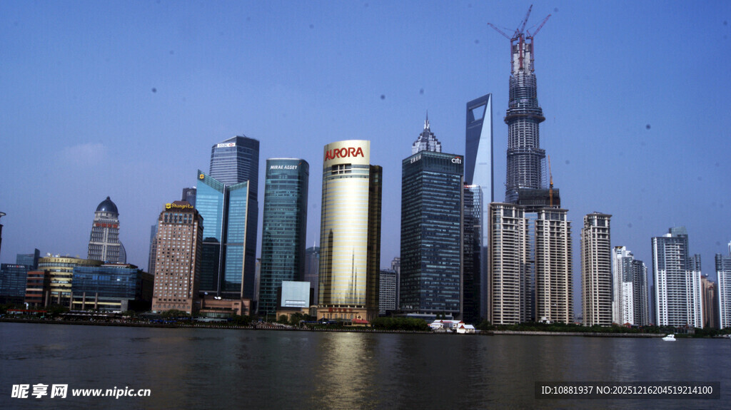 上海外滩摩天大楼城市景观