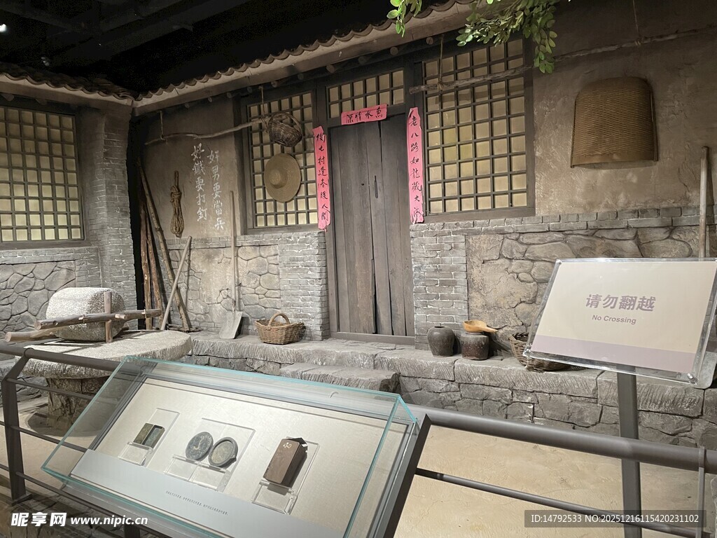 古代民俗文物展示场景