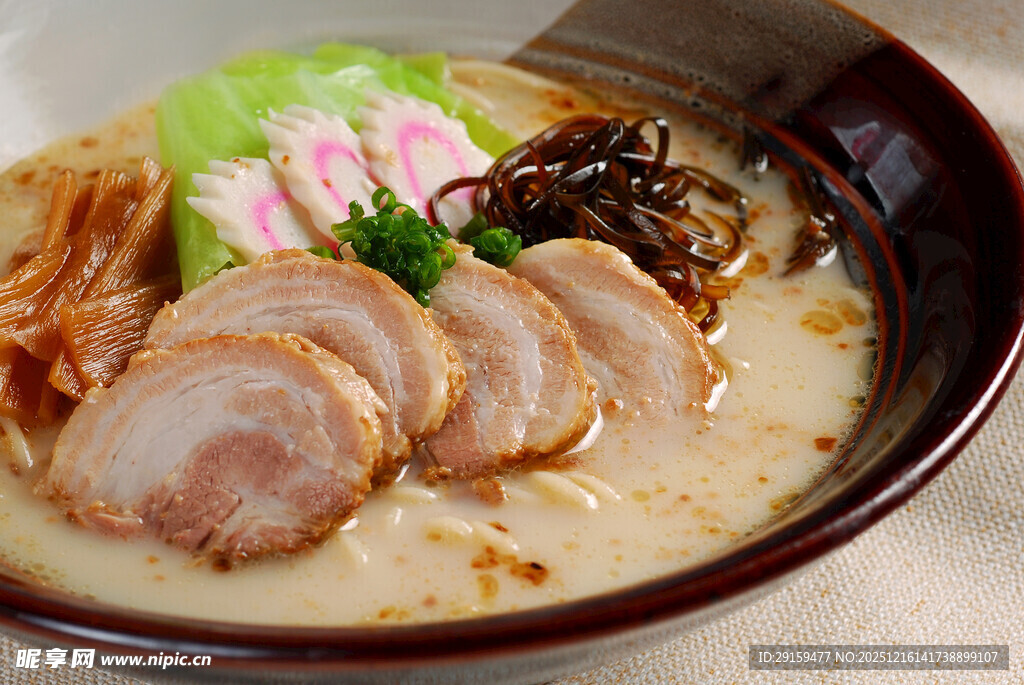 日式豚骨拉面美食特写