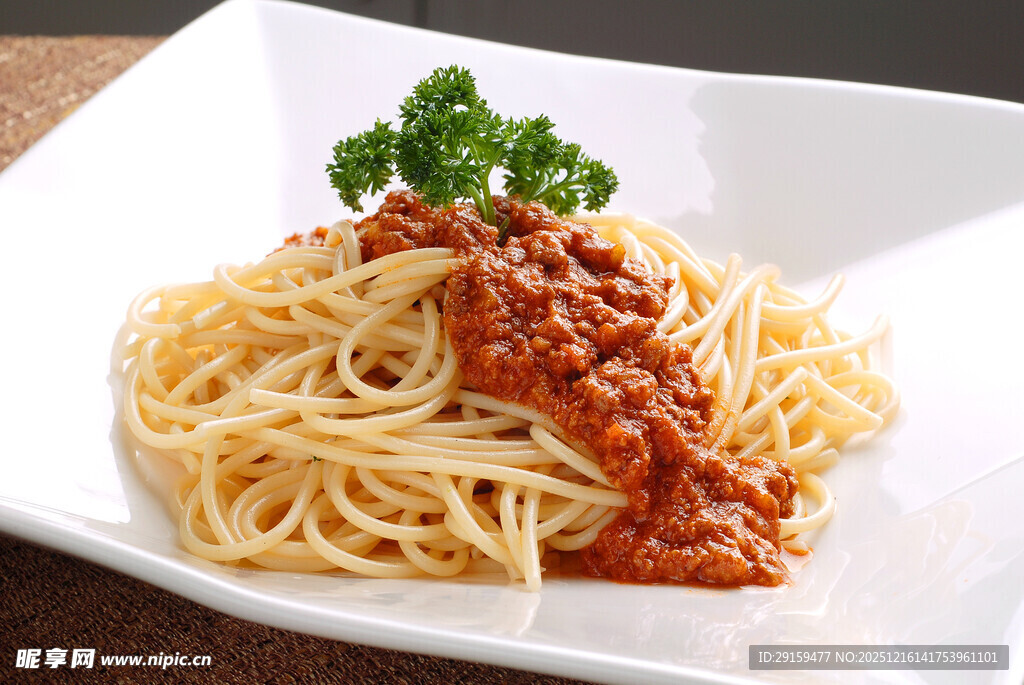 美味番茄肉酱意大利面