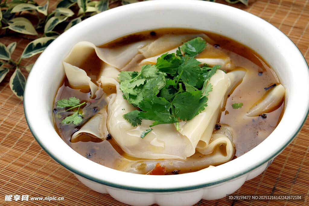 美味馄饨汤