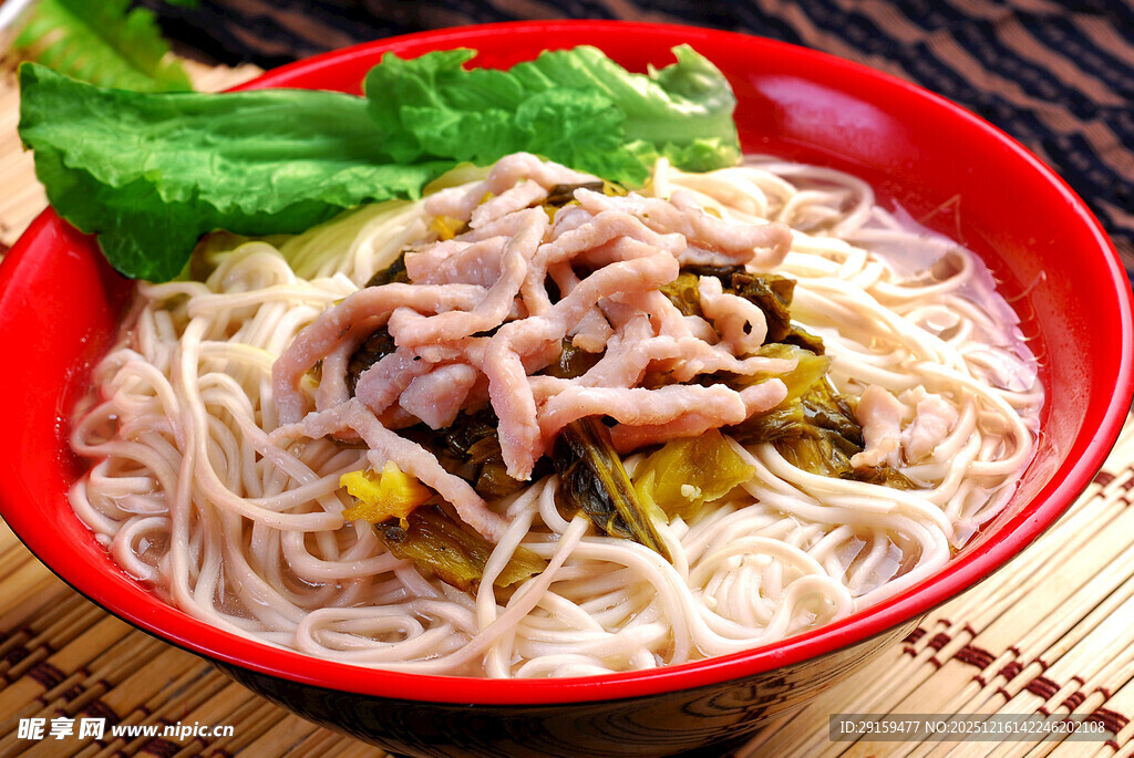 红油鱿鱼丝米粉