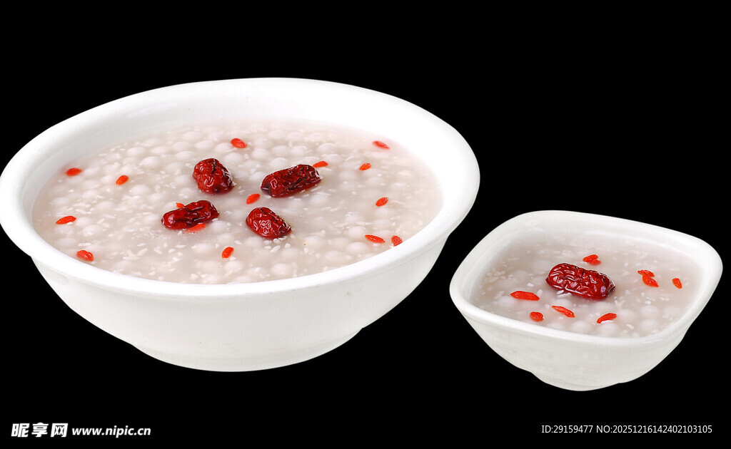 两碗美味的红豆燕麦粥